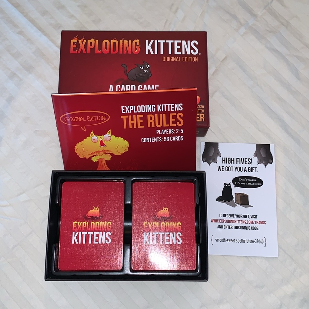 Exploding Kittens Original Edition card game - Picture 3 of 3